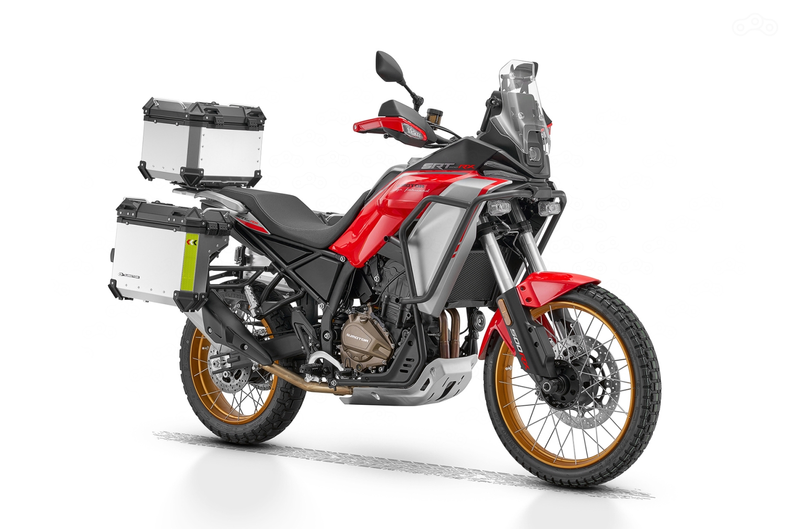 Новый QJMOTOR SRT 450 RX нацелен на самую широкую аудиторию. Этот мотоцикл создан для тех, кто ценит максимальную манёвренность, универсальность, чистое удовольствие от езды и самые современные технологии — независимо от того, используется ли он для больших путешествий или просто как лёгкий, динамичный и неприхотливый байк на каждый день. «Эр-икс» предлагает выверенное сочетание азартной управляемости, уверенной динамики и богатого оснащения — без компромиссов по качеству и техническому уровню.