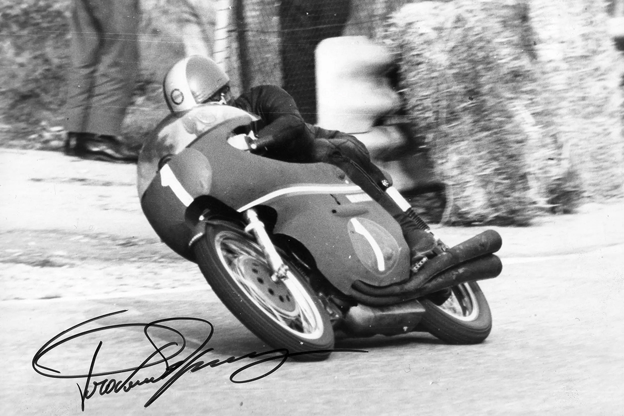 Одна из наиболее значимых побед Benelli — золото Гран-при Испании 1964 года, добытое Тарквинио Провини на 250-кубовом болиде. Эта гонка, проходившая на легендарной городской трассе Монжуик в Барселоне, стала вторым этапом чемпионата мира того сезона.