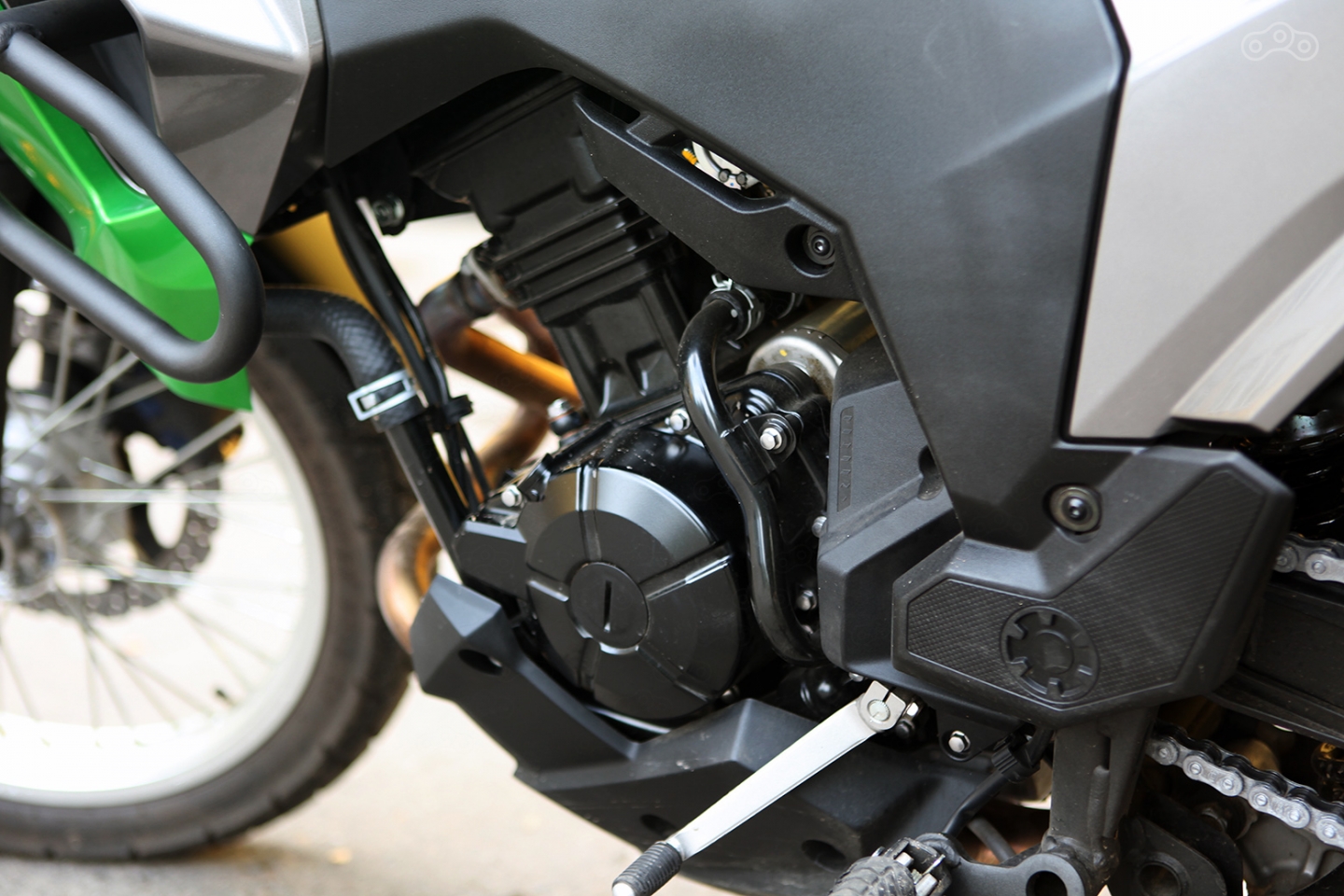 Двухцилиндровый рядник уже знаком нам по бестселлеру Ninja 300