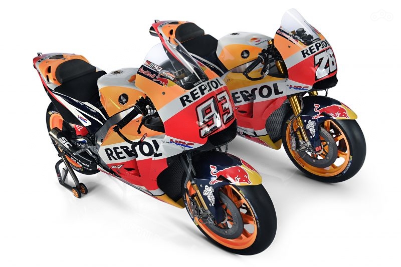 Honda RC213V 2018 года изменилась внешне - были изменены детали оперения и раскрасска мотоциклов