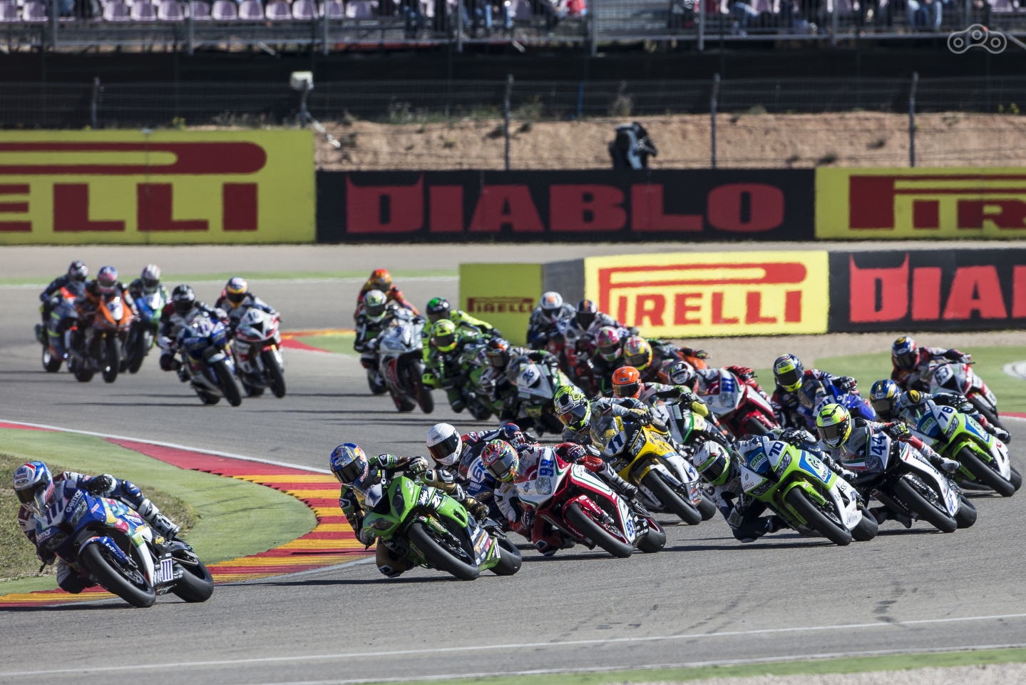 Заезд категории World SuperSport во время этапа WSBK 2017 в Арагоне. Фото – Kawasaki racing