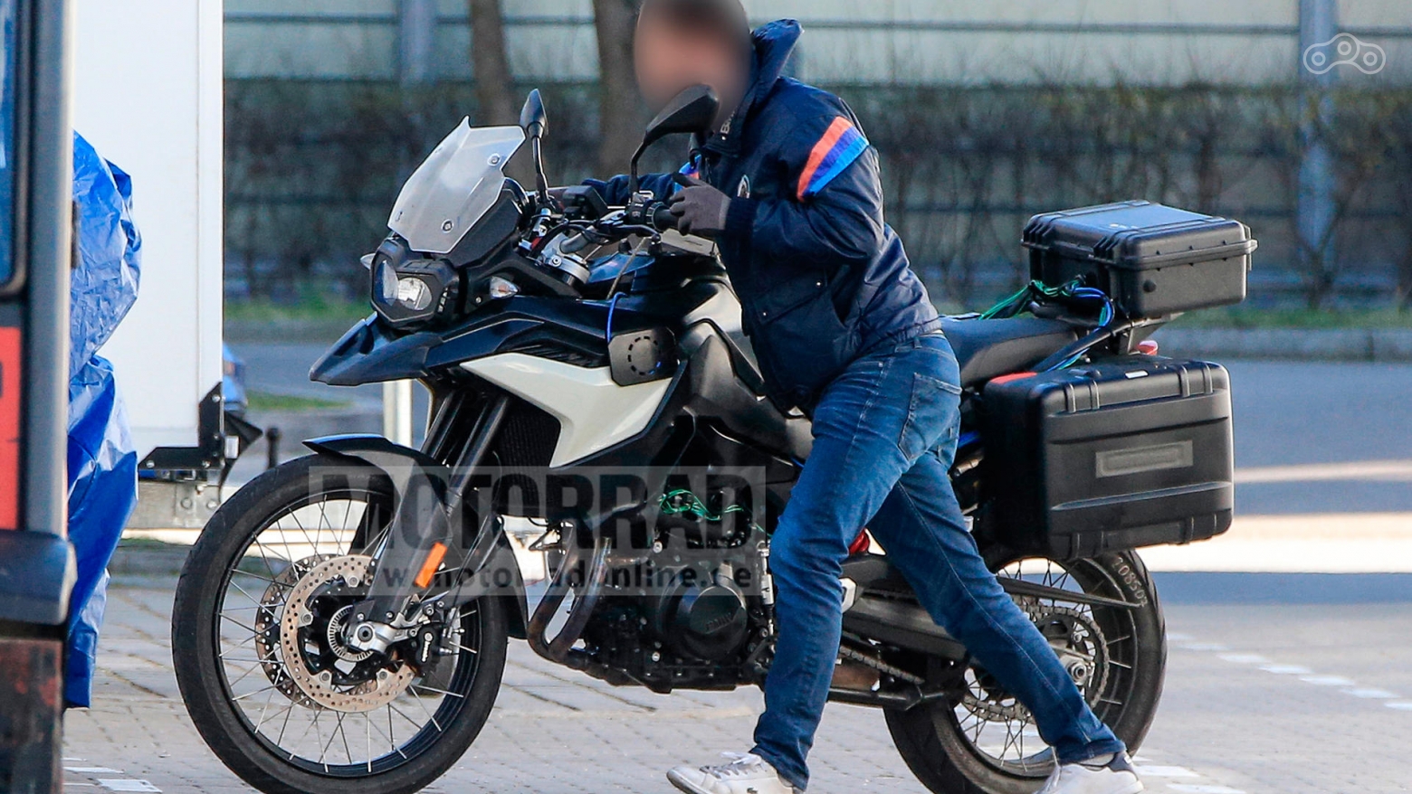 Первые изображения нового BMW F900GS 2018