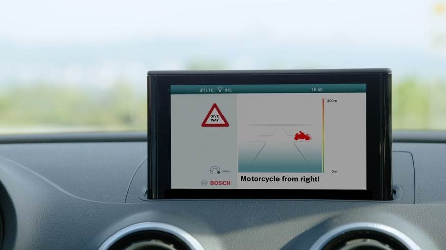 Участники движения, чья техника оснащена системой Bosch получают уведомления о возможной опасности