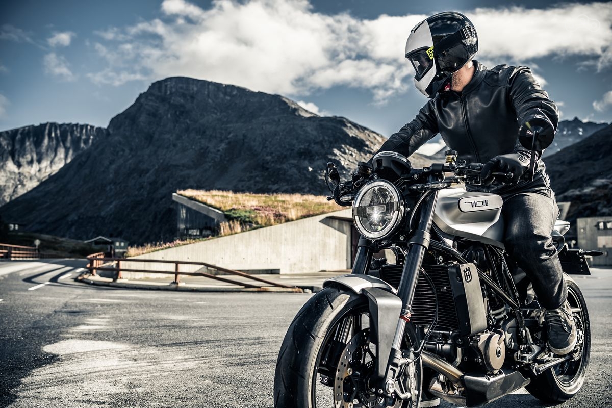 До конвейера Husqvarna Vitpilen 701 дошёл практически без отличий от концепта 2015 года