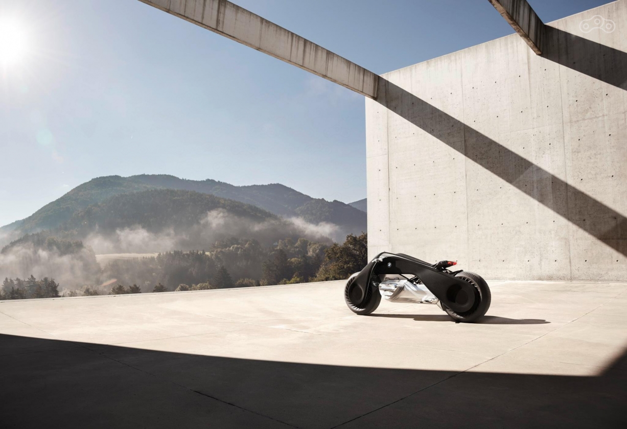BMW Vision Next 100