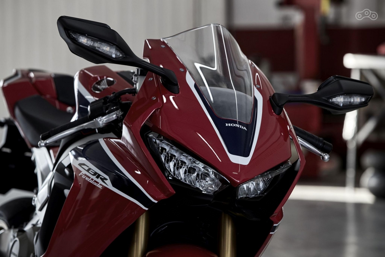 Мотоциклы Honda CBR1000RR SP2 2017
