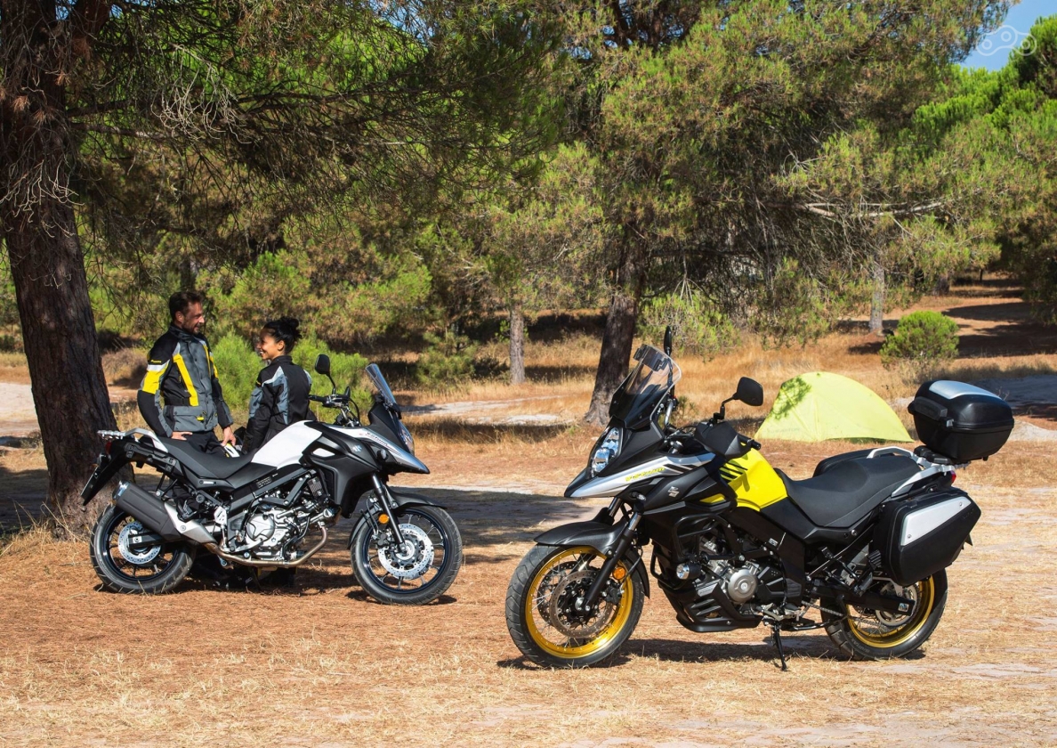 Мотоциклы V-Strom 650 и V-Strom 650XT, представленные на выставке Intermot 2016