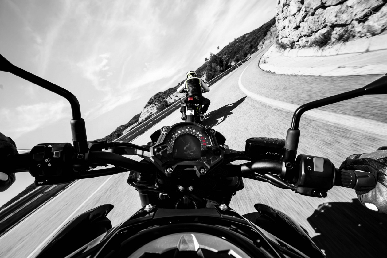 Kawasaki Z900 2017 получил новую минималистичную приборную панель