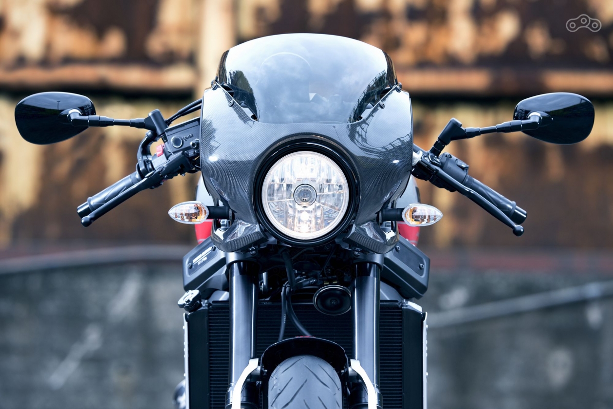 Сроки появления XSR 900 Abarth в салонах дилеров не сообщаются