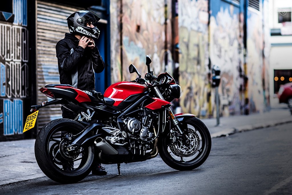 Мотоцикл Triumph Street Triple S 2017
