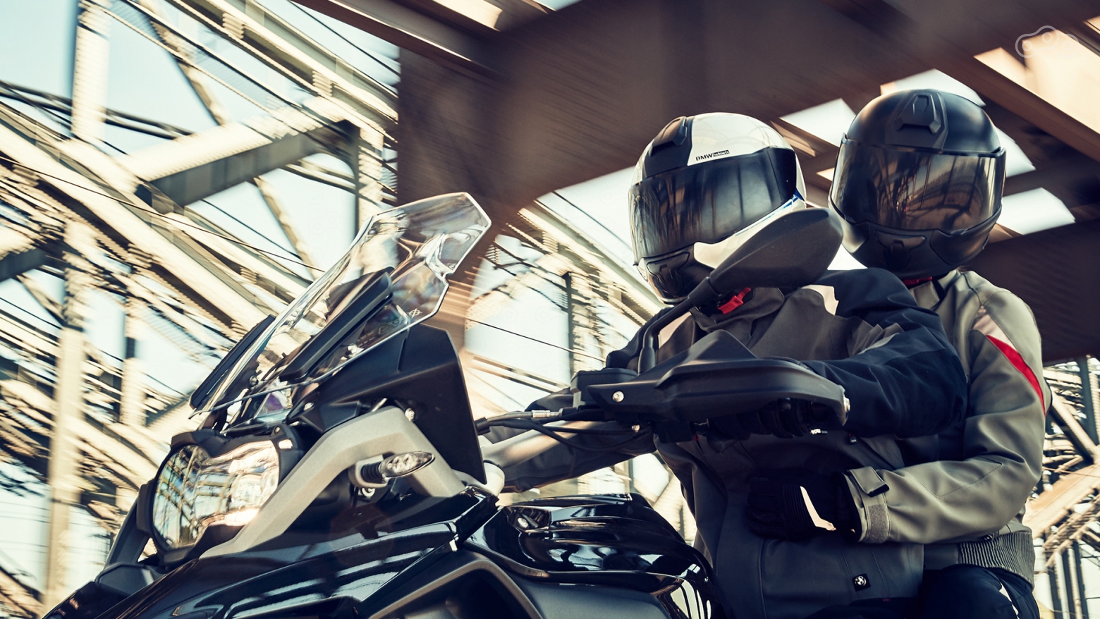 Шлем BMW System 7