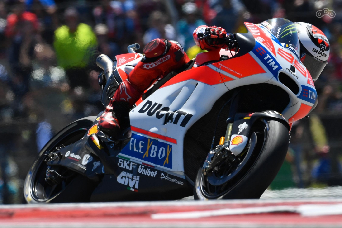 Хорхе Лоренцо на Circuit Of The Americas United States во время третьего этапа гонок MotoGP 2017